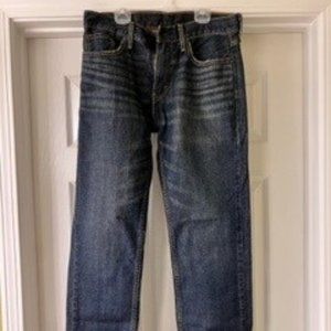 NEW Levi's 30 x 32 559 relaxed straight, brand new w/o tags, never worn jeans!